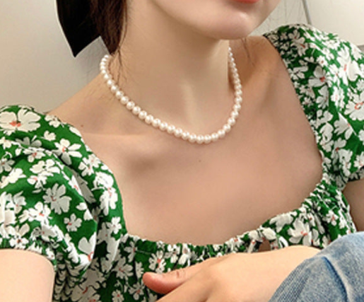 Light Luxury Clavicle Pearl Necklace