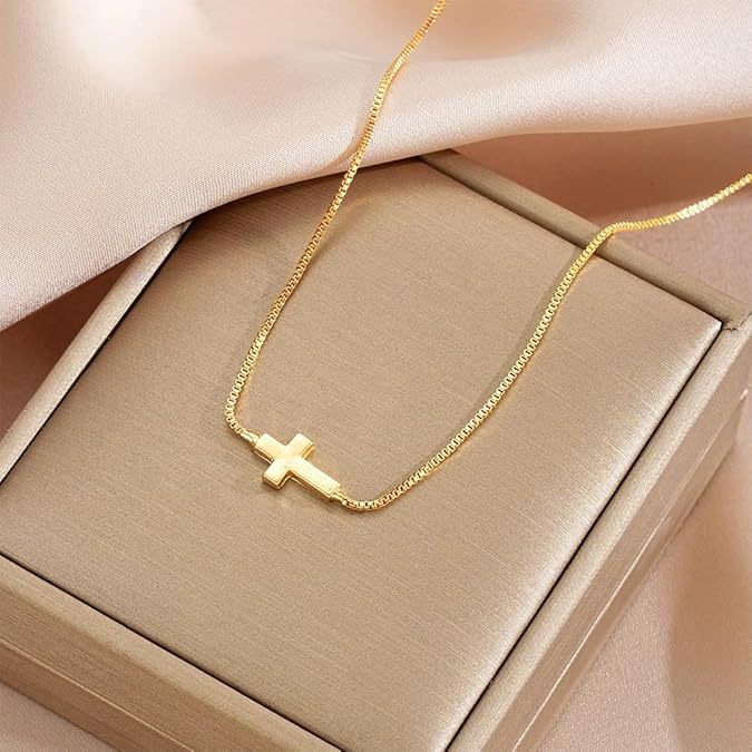 Fashionable Miniature Cross Pendant Necklace