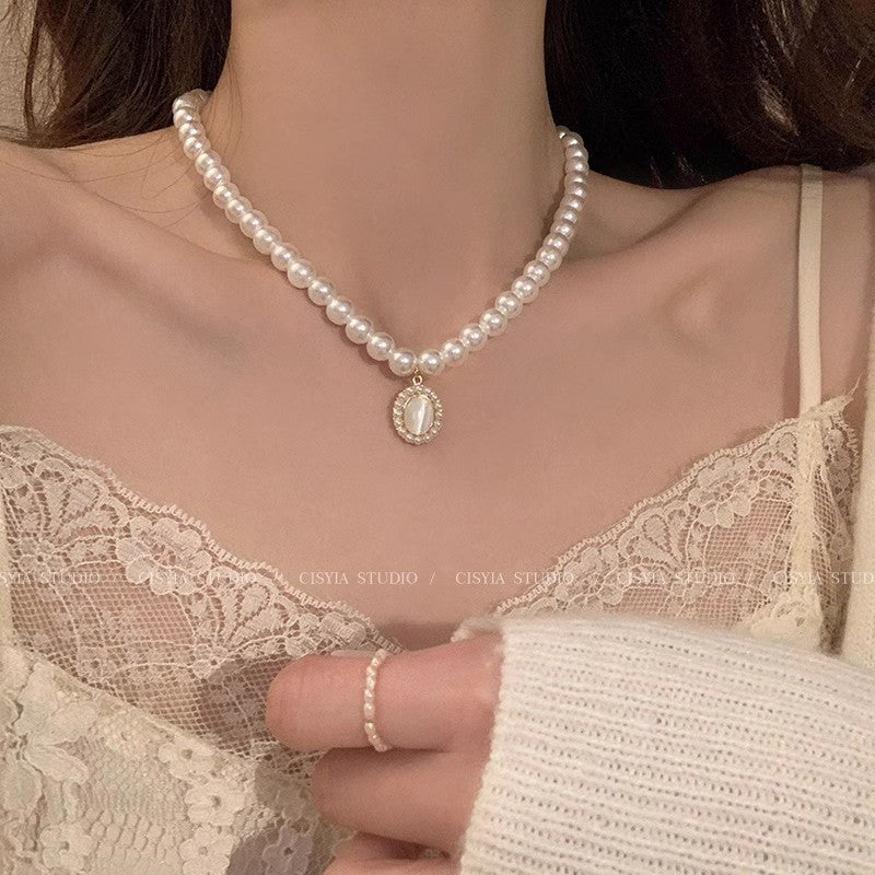 Light Luxury Clavicle Pearl Necklace