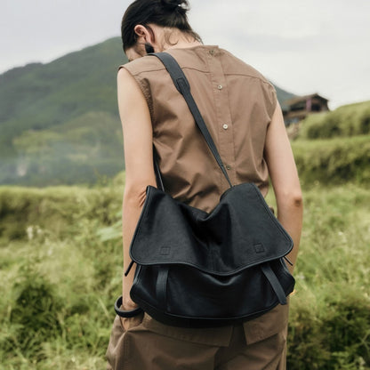 Large Capacity Retro Casual Shoulder Messenger Bag